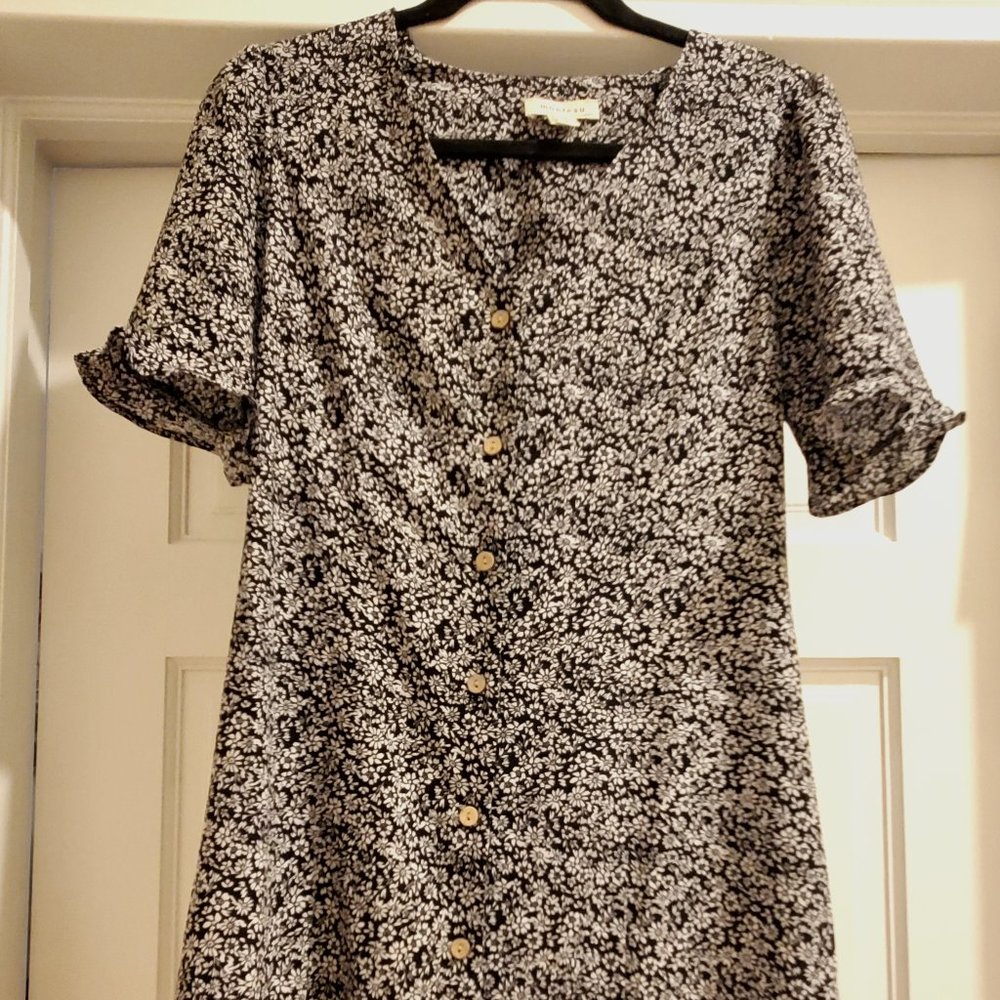 Black and White Floral Monteau Dress Size Small